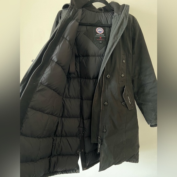 Canada Goose Parka - Picture 6 of 6